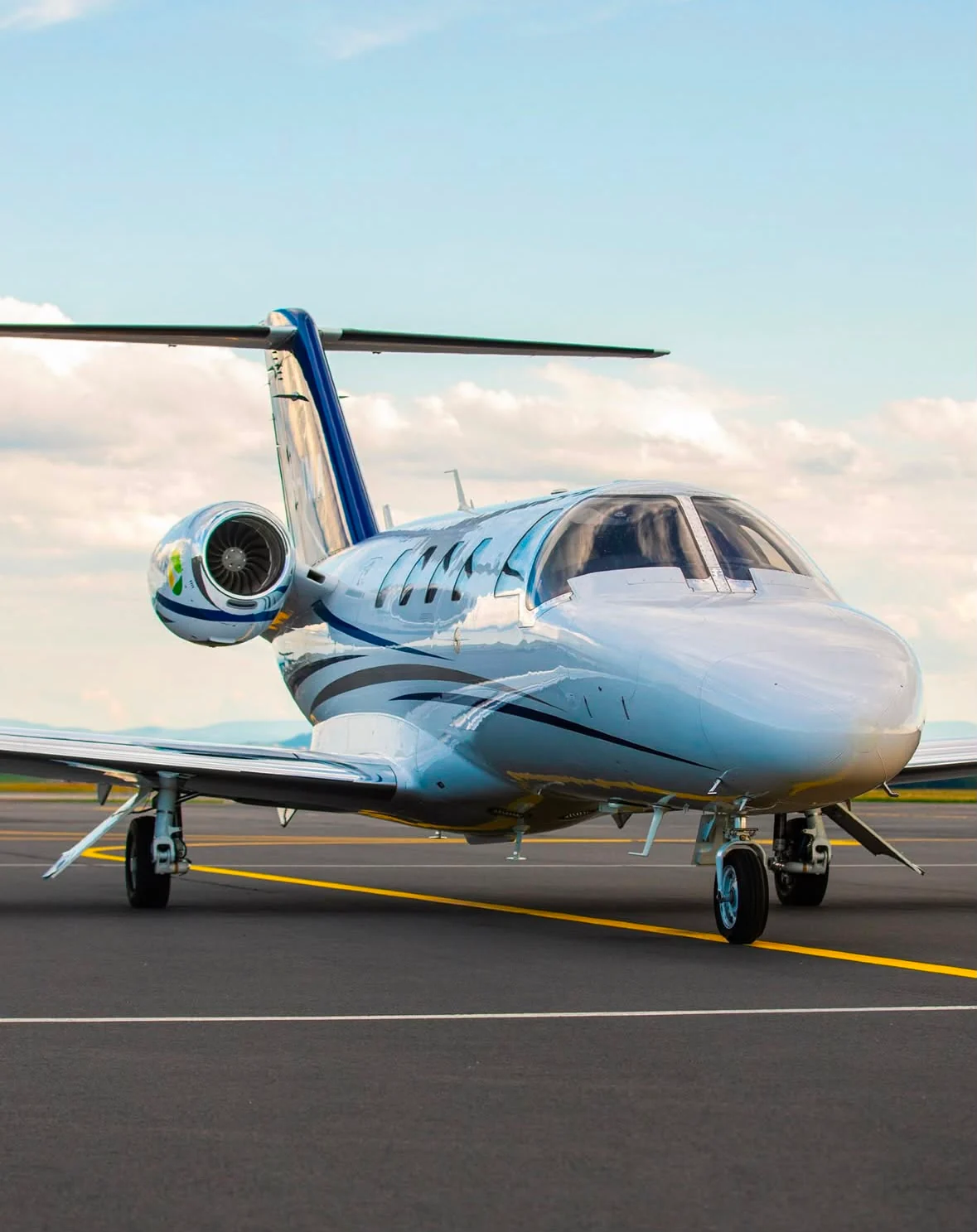 Cessna Citation M2 9H-1MA front three-quarter exterior detail